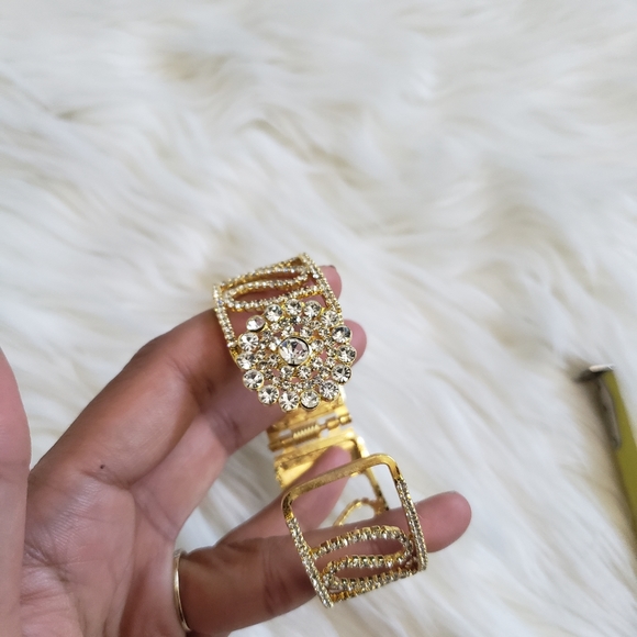 Like New Gold Bracelet! - Picture 4 of 8